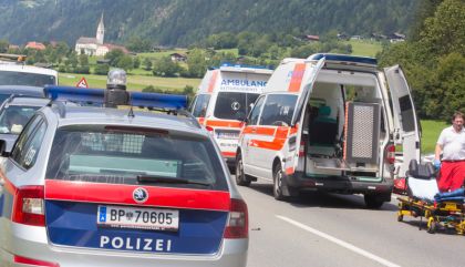 Verletzte bei Kollision zweier Autos in Oberlienz