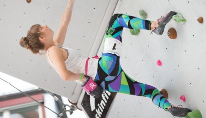 19.09.2015, Hauptplatz,Lienz, AUT, Free Solo Masters, Semifinale, im Bild Karoline Sinnhuber (AUT, OeAV Saalfelden) // during Semifinal of the Free Solo Masters at the Hauptplatz in Lienz, Austria on 2015/09/19. EXPA Pictures © 2015, PhotoCredit: EXPA/ Johann Groder