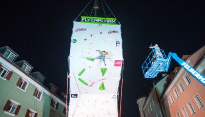 19.09.2015, Hauptplatz,Lienz, AUT, Free Solo Masters, Finale, im Bild Mario Lechner (AUT, OeAV Innsbruck) // during Final of the Free Solo Masters at the Hauptplatz in Lienz, Austria on 2015/09/19. EXPA Pictures © 2015, PhotoCredit: EXPA/ Johann Groder