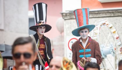 OLALA-Parade lockte Massen in die Innenstadt