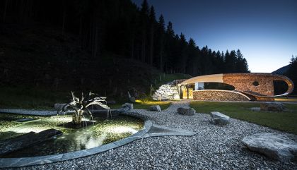 Der Abschluss zweier Leader-Projekte, der Mythenregion Defereggental und des Heilwasser-Abfüllgebäudes, wurde am 13.7. in St. Jakob der Öffentlichkeit präsentiert.