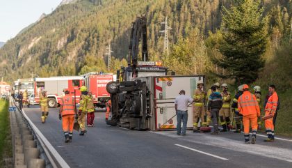 Vier Fahrzeuge in Unfall bei Mittewald verwickelt