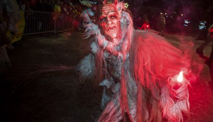 rueckblickkrampus-strassen-brug5