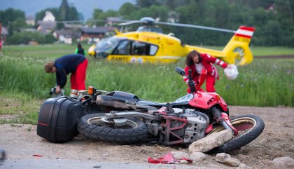 Häufig kommt es am Pfingstwochenende erfahrungsgemäß auch zu Unfällen unter Beteiligung von Motorrädern. Viele von ihnen sind Alleinunfälle. Häufig kommt es am Pfingstwochenende erfahrungsgemäß auch zu Unfällen unter Beteiligung von Motorrädern. Viele von ihnen sind Alleinunfälle.