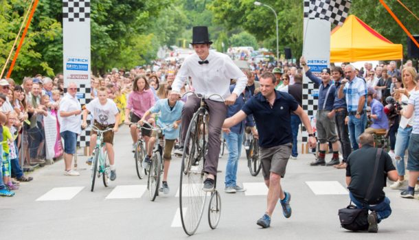 oldtimerrallyedoelsach2017-galerie0708-bru.jpg oldtimerrallyedoelsach2017-galerie0708-bru.jpg