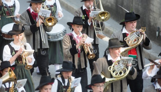 bezirksfestlienzertalbodenjohannesplatz-g14-bru bezirksfestlienzertalbodenjohannesplatz-g14-bru