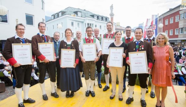 bezirksfestlienzertalbodenjohannesplatz-g28-bru bezirksfestlienzertalbodenjohannesplatz-g28-bru