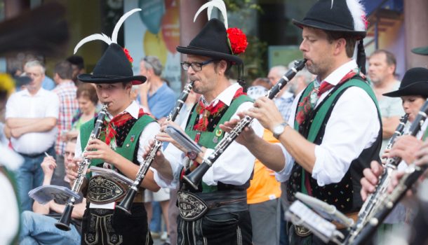 bezirksfestlienzertalbodenjohannesplatz-g38-bru bezirksfestlienzertalbodenjohannesplatz-g38-bru