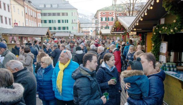adventmarkt2017-eroeffnung-start2-c-stadtlienzlenzer