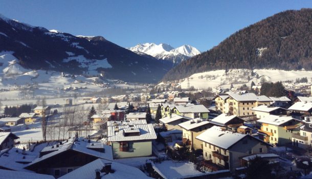Ausblick-Winter-Haus-Sonnenhang_c_Rainer
