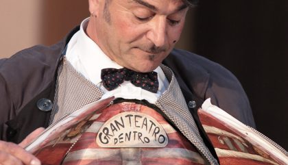Fausto Barile (IT) Gran Teatro Dentro_c_ummi gummi olala Fausto Barile (IT) Gran Teatro Dentro_c_ummi gummi olala