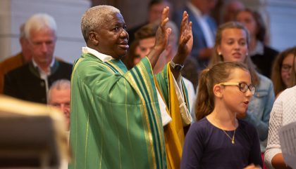 verabschiedung-pfarrer-jean-paul-ouedraogo-g040-c-brunner