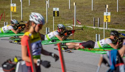 biathlon Schiesstand mit Waeger Lorenz 9 und Mesotitsch Daniel 24_c_brunner images