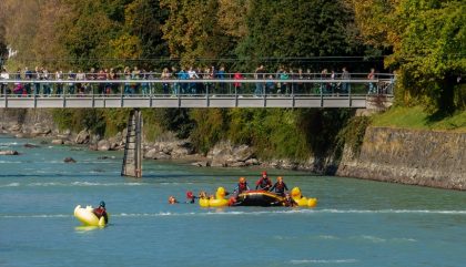 29.09.2018, Oesterreich, Lienz, Isel, Entenaktion, Im Bild die Wasserrettung Lienz mit dem Boot der Enten - Brunner Images 2018, Foto: Brunner Images / Philipp Brunner 29.09.2018, Oesterreich, Lienz, Isel, Entenaktion, Im Bild die Wasserrettung Lienz mit dem Boot der Enten - Brunner Images 2018, Foto: Brunner Images / Philipp Brunner