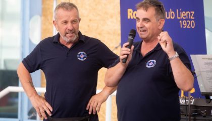 29.09.2018, Oesterreich, Lienz, Borg Areal, Entenaktion, Im Bild Wasserrettungsobmann Franz Striemitzer und Praesident Wasserrettung Lienz Meinhard Pargger - Brunner Images 2018, Foto: Brunner Images / Philipp Brunner 29.09.2018, Oesterreich, Lienz, Borg Areal, Entenaktion, Im Bild Wasserrettungsobmann Franz Striemitzer und Praesident Wasserrettung Lienz Meinhard Pargger - Brunner Images 2018, Foto: Brunner Images / Philipp Brunner