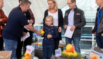 29.09.2018, Oesterreich, Lienz, Borg Areal, Entenaktion, Im Bild die Gewinner des 1. Platzes - Brunner Images 2018, Foto: Brunner Images / Philipp Brunner 29.09.2018, Oesterreich, Lienz, Borg Areal, Entenaktion, Im Bild die Gewinner des 1. Platzes - Brunner Images 2018, Foto: Brunner Images / Philipp Brunner