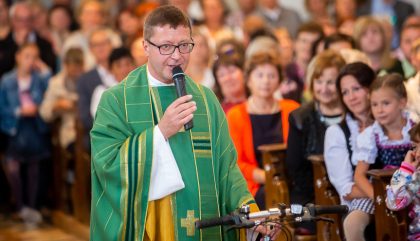 Einfuehrung des Neuen Pfarrers