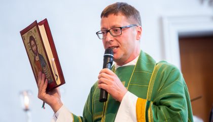 Einfuehrung des Neuen Pfarrers
