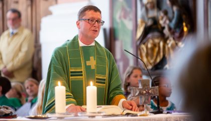 Einfuehrung des Neuen Pfarrers