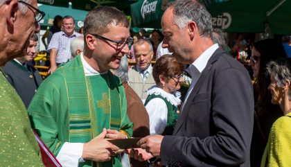 Einfuehrung des Neuen Pfarrers