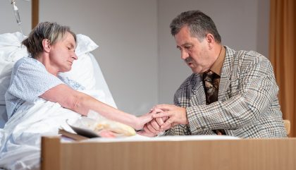 Theaterpremiere Besuchzeit von Felix Mitterer