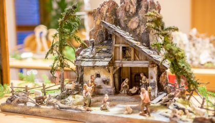 16.12.2018, Oesterreich, Anras, Gemeindeplatz, Bergadvent, Im Bild: Die Krippenausstellung der Veranstaltung , Brunner Images 2018, Foto: Brunner Images / Philipp Brunner