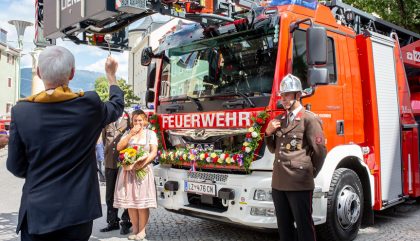 Segnung der neuen Drehleiter Segnung der neuen Drehleiter