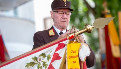 Segnung der neuen Drehleiter Segnung der neuen Drehleiter