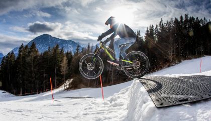 19.01.2019, Oesterreich, Lienz, Hochstein, Ride Hard on Snow, Im Bild ein Teilnehmer bei einer Sprungschanze, Brunner Images 2017, Foto: Brunner Images / Philipp Brunner