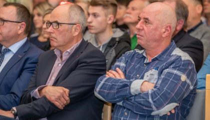 07.02.2019, Oesterreich, Lienz, Tischlerei Forcher, Unternehmerforum Dolomitenbank, Im Bild v.l.: Prokurist Tischlerei Forcher Andreas Wolsegger und Geschaeftsfuehrer Tischlerei Forcher Gerhard Forcher, Brunner Images 2019, Foto: Brunner Images / Philipp Brunner 07.02.2019, Oesterreich, Lienz, Tischlerei Forcher, Unternehmerforum Dolomitenbank, Im Bild v.l.: Prokurist Tischlerei Forcher Andreas Wolsegger und Geschaeftsfuehrer Tischlerei Forcher Gerhard Forcher, Brunner Images 2019, Foto: Brunner Images / Philipp Brunner