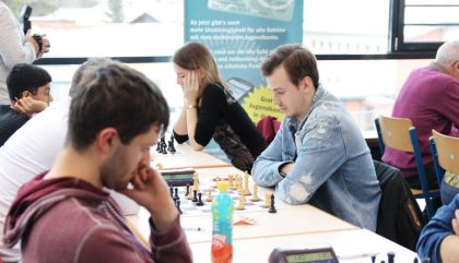 schach-lienzopen-RobertRieger-c-oh