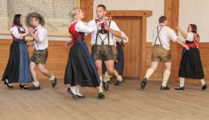 Bezirkstrachtenfest Sillian Tanz-PlattlerOberlienz1-c-oh