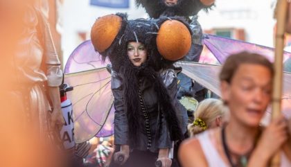 27.07.2019 - 28. Int. Strassentheaterfestival OLALA Mittagsparade - Lienz 27.07.2019 - 28. Int. Strassentheaterfestival OLALA Mittagsparade - Lienz
