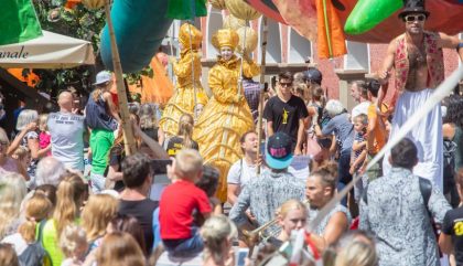 27.07.2019 - 28. Int. Strassentheaterfestival OLALA Mittagsparade - Lienz 27.07.2019 - 28. Int. Strassentheaterfestival OLALA Mittagsparade - Lienz