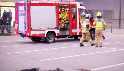 28.09.2019 - KAT-Uebung - PKW in Menschenmenge - Assling 28.09.2019 - KAT-Uebung - PKW in Menschenmenge - Assling