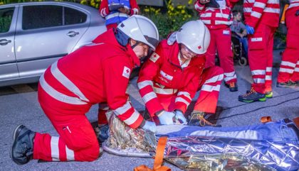 28.09.2019 - KAT-Uebung - PKW in Menschenmenge - Assling 28.09.2019 - KAT-Uebung - PKW in Menschenmenge - Assling