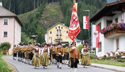 Bezirksmusikfest-Strassen-2-c-brunnerimages