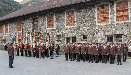 Segnung-Fahrzeug-FF-St-Johann-FF-Aufstellung2_c-OsttirolHeute Segnung-Fahrzeug-FF-St-Johann-FF-Aufstellung2_c-OsttirolHeute