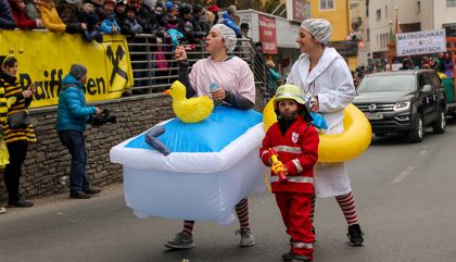 Faschingsumzug-Sillian_75Badeente_c-OsttirolHeute Faschingsumzug-Sillian_75Badeente_c-OsttirolHeute