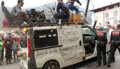 Faschingsumzug-Sillian_87GretasZeitmaschine_c-OsttirolHeute Faschingsumzug-Sillian_87GretasZeitmaschine_c-OsttirolHeute