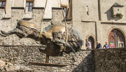 JosPirkner-Bulle-SchlossBruck-Abladen5_c-OsttirolHeute JosPirkner-Bulle-SchlossBruck-Abladen5_c-OsttirolHeute