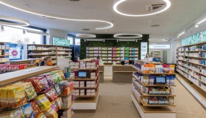 Bahnhofsapotheke-Lienz-160222_martinlugger_apotheke__09A2273 4c Bahnhofsapotheke-Lienz-160222_martinlugger_apotheke__09A2273 4c
