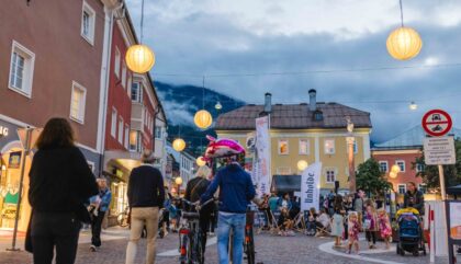 Moonlightshopping 6 Brunner_Images_at Moonlightshopping 6 Brunner_Images_at
