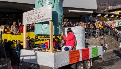 Faschingsumzug Sillian 130224_c_Osttirol heute (32) Faschingsumzug Sillian 130224_c_Osttirol heute (32)