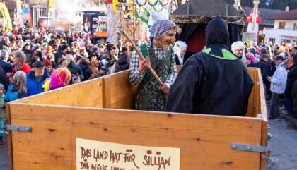 Faschingsumzug Sillian 130224_c_Osttirol heute (80) Faschingsumzug Sillian 130224_c_Osttirol heute (80)
