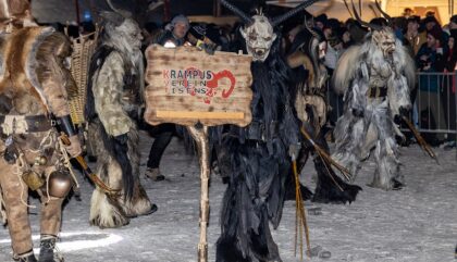 B Sexten Krampus Perchtentreffen_c_Toni Ausserlechner (97) B Sexten Krampus Perchtentreffen_c_Toni Ausserlechner (97)