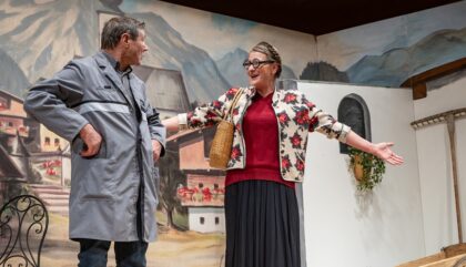 A Theatergruppe Ausservillgraten-2025 Liaba Loign als floign_c_Toni Ausserlechner (57) A Theatergruppe Ausservillgraten-2025 Liaba Loign als floign_c_Toni Ausserlechner (57)