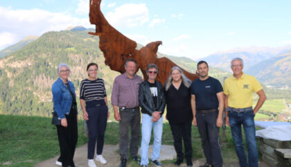 Winklern 5 - Homo Volucris - Gemeinderat Teil - foto Heidi Schober Winklern 5 - Homo Volucris - Gemeinderat Teil - foto Heidi Schober